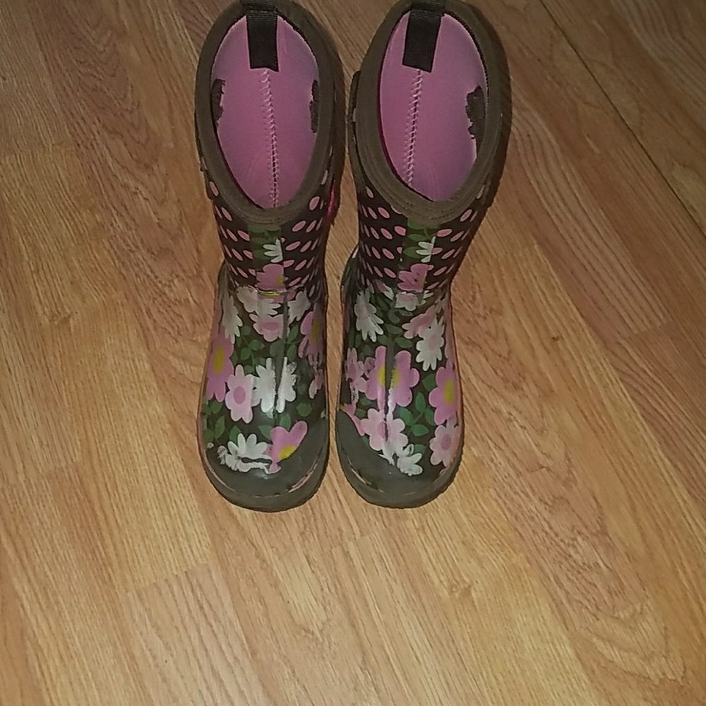SZ 12 Little Girl Bogs